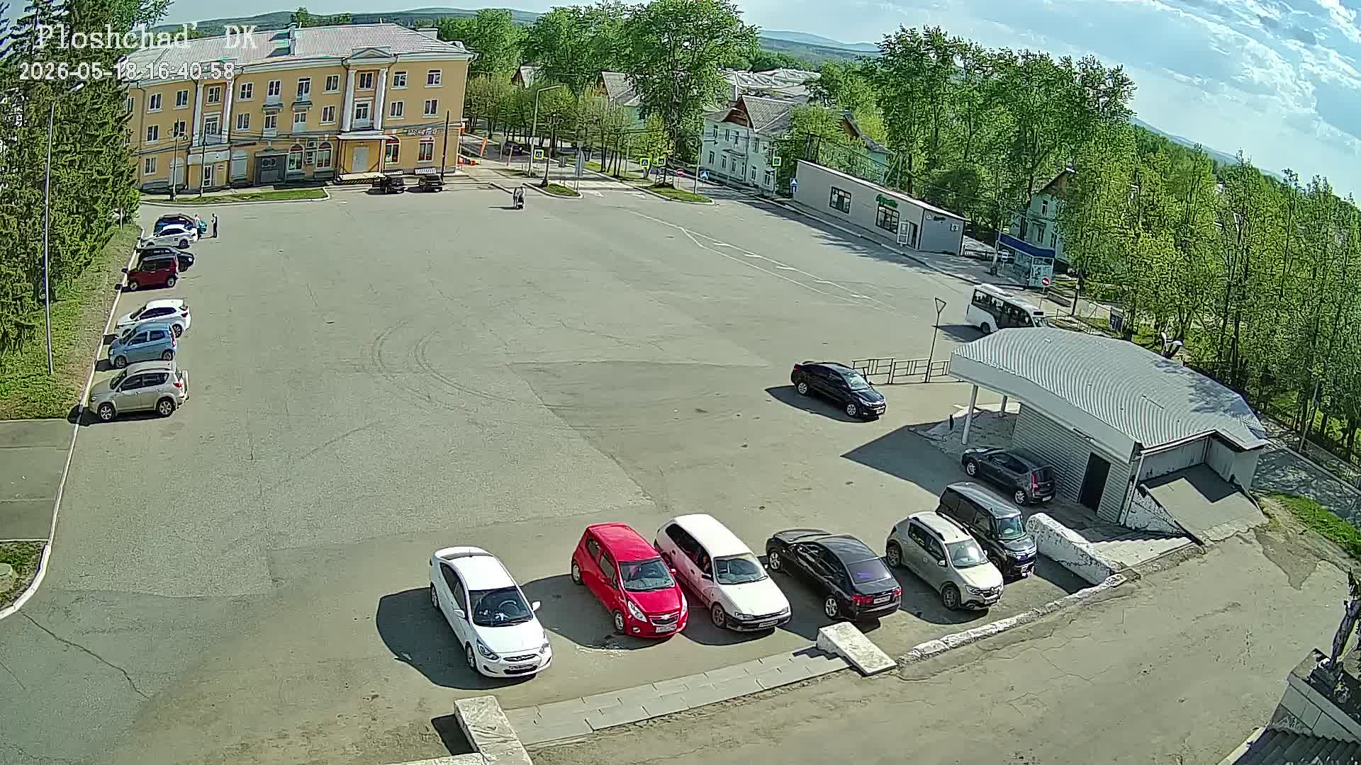 площадь перед ДК "Горняков"