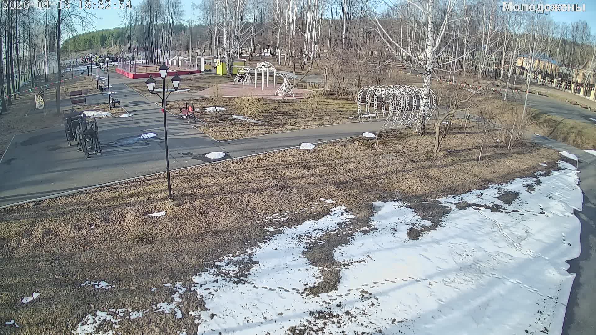 парк за ДК "Горняков" (площадка Молодоженов)