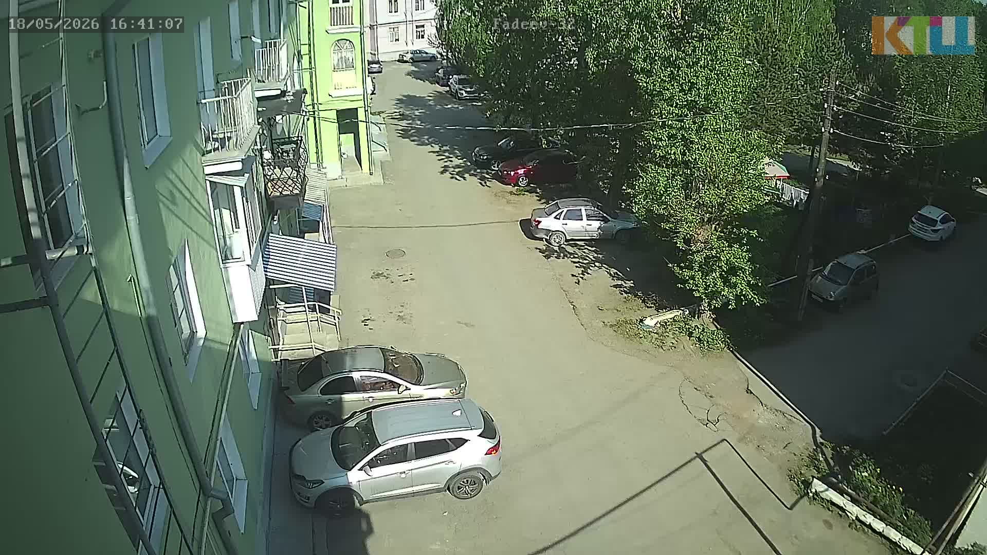 двор Фадеевых 32