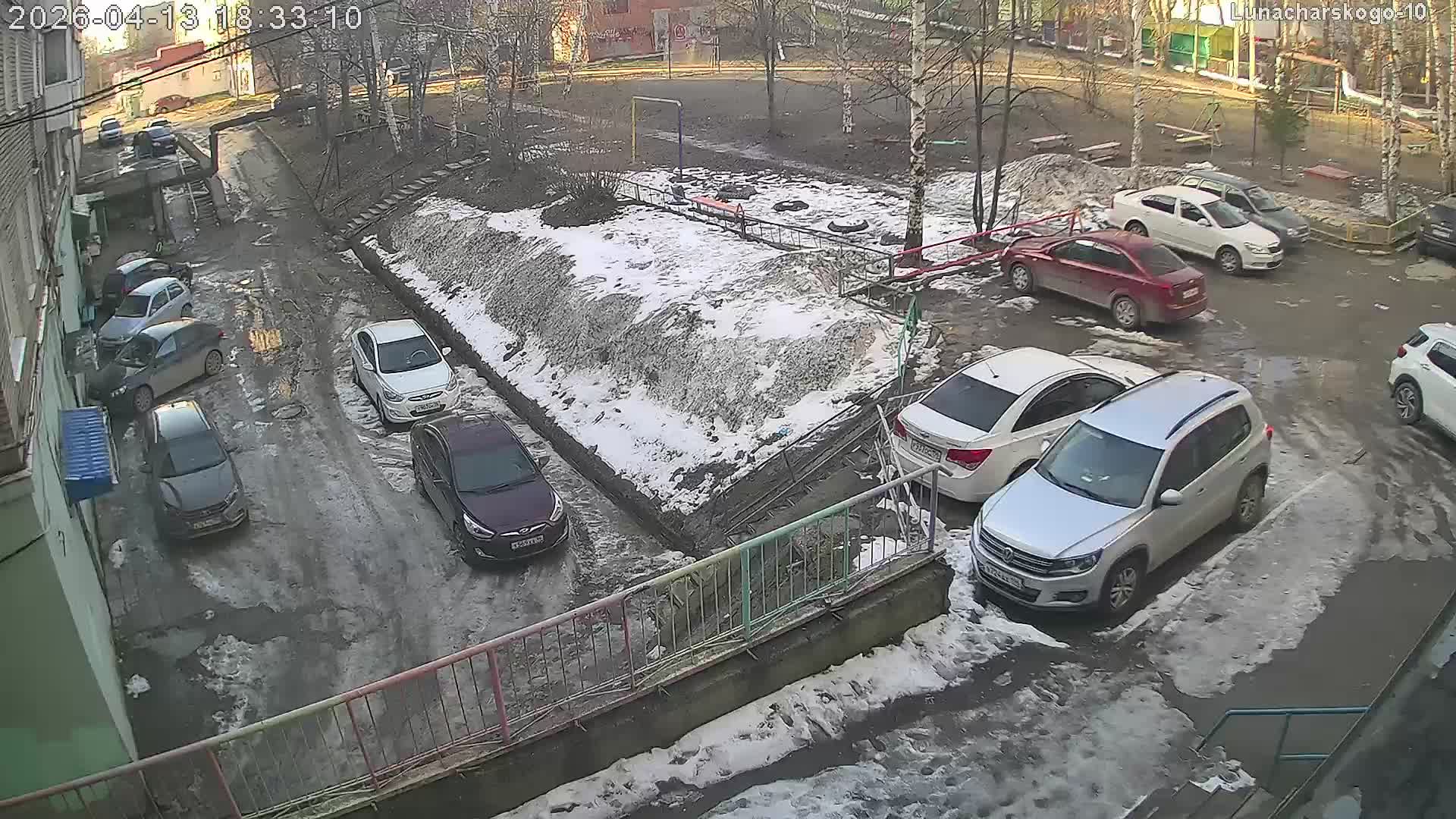 двор Луначарского 10