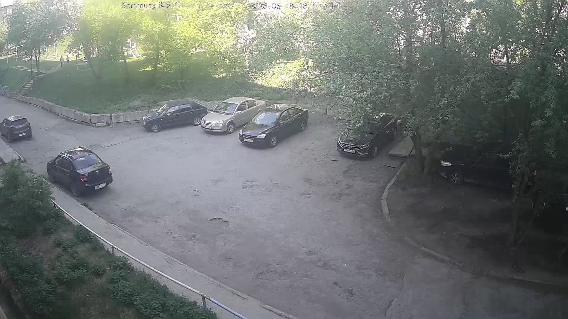 двор Коммуны 82а (2 камера)