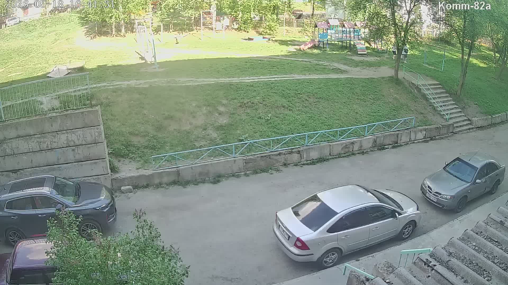 Коммуны 82а игровая площадка